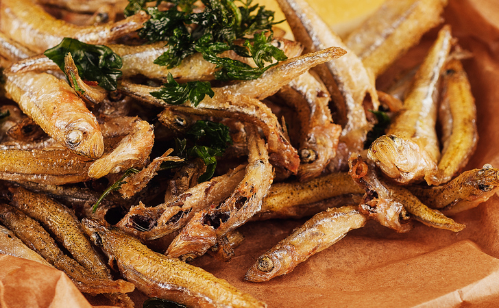 Жареная корюшка