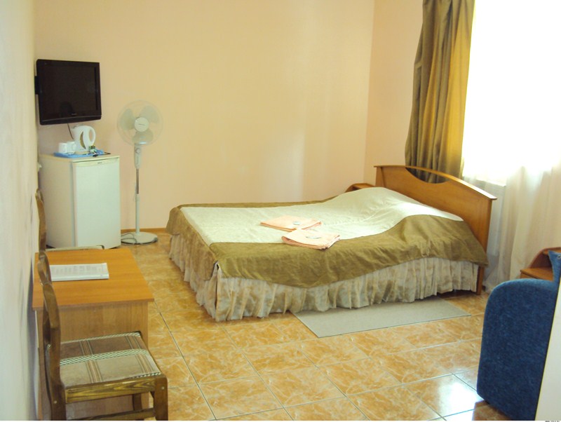"Макс" гостиница в Тюмени - фото 1