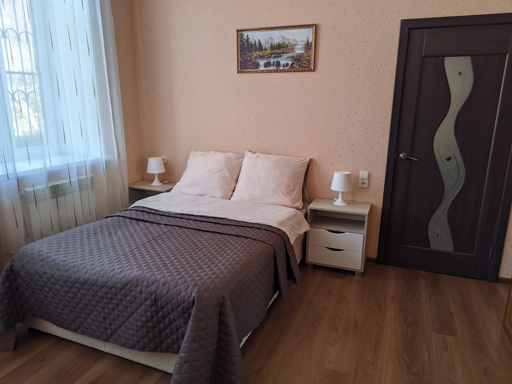 "Рядом с Колоннадой" 1-комнатная квартира в Кисловодске - фото 1