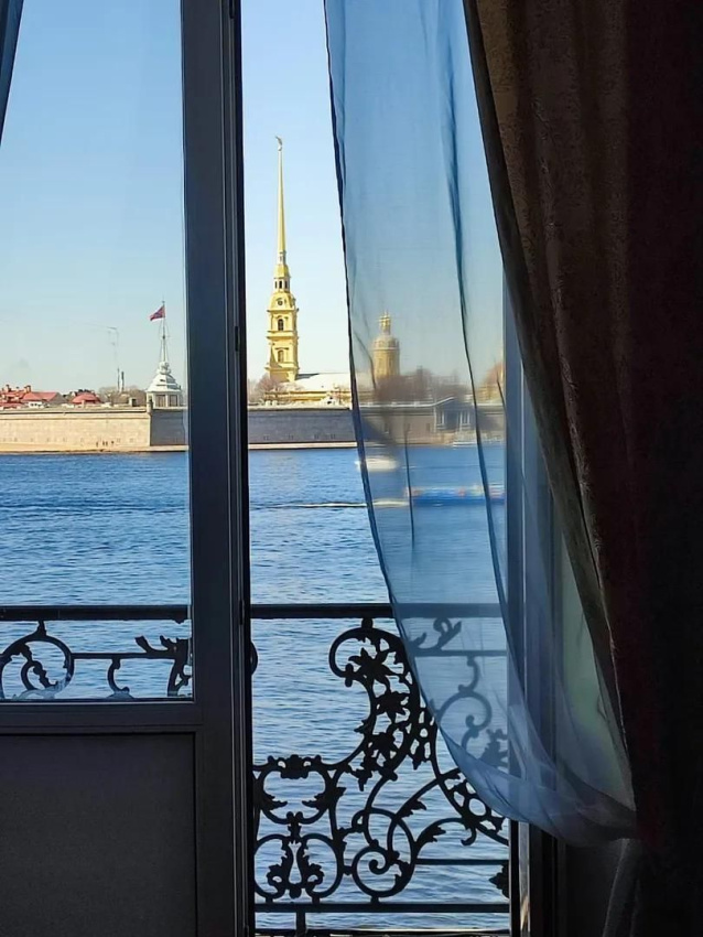 "С панорамным видом на Петропавловскую крепость" 3х-комнатная квартира в Санкт-Петербурге - фото 2