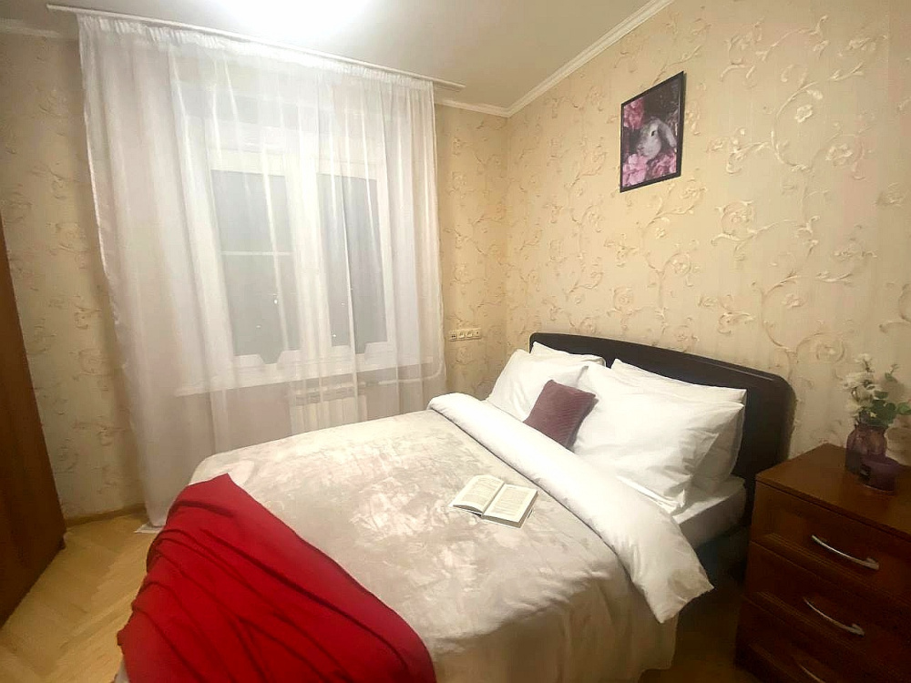 2х-комнатная квартира Орджоникидзе 6к4 в Москве - фото 1