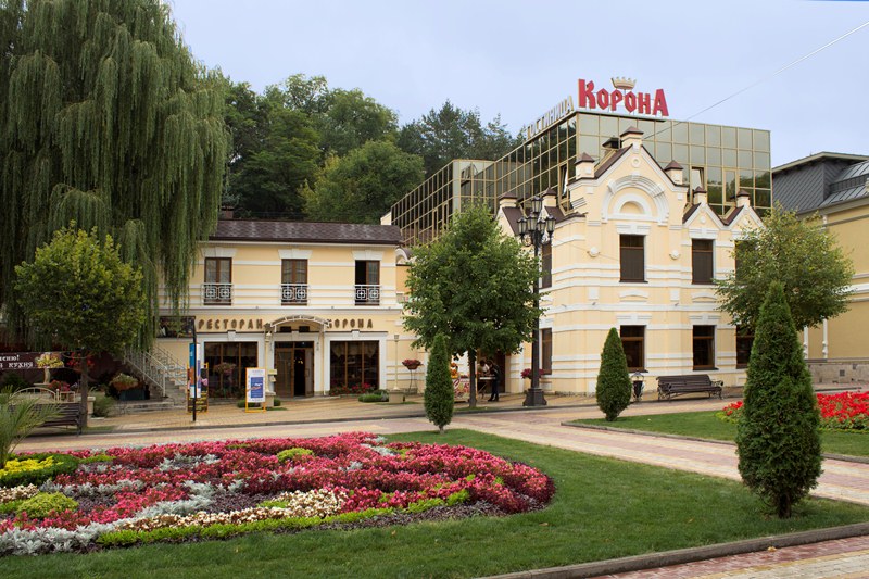 "Корона" отель в Кисловодске, бульвар Курортный, 5 - фото 1