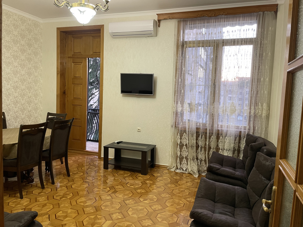3х-комнатная квартира Генерала Дбар 12 в Сухуме - фото 9