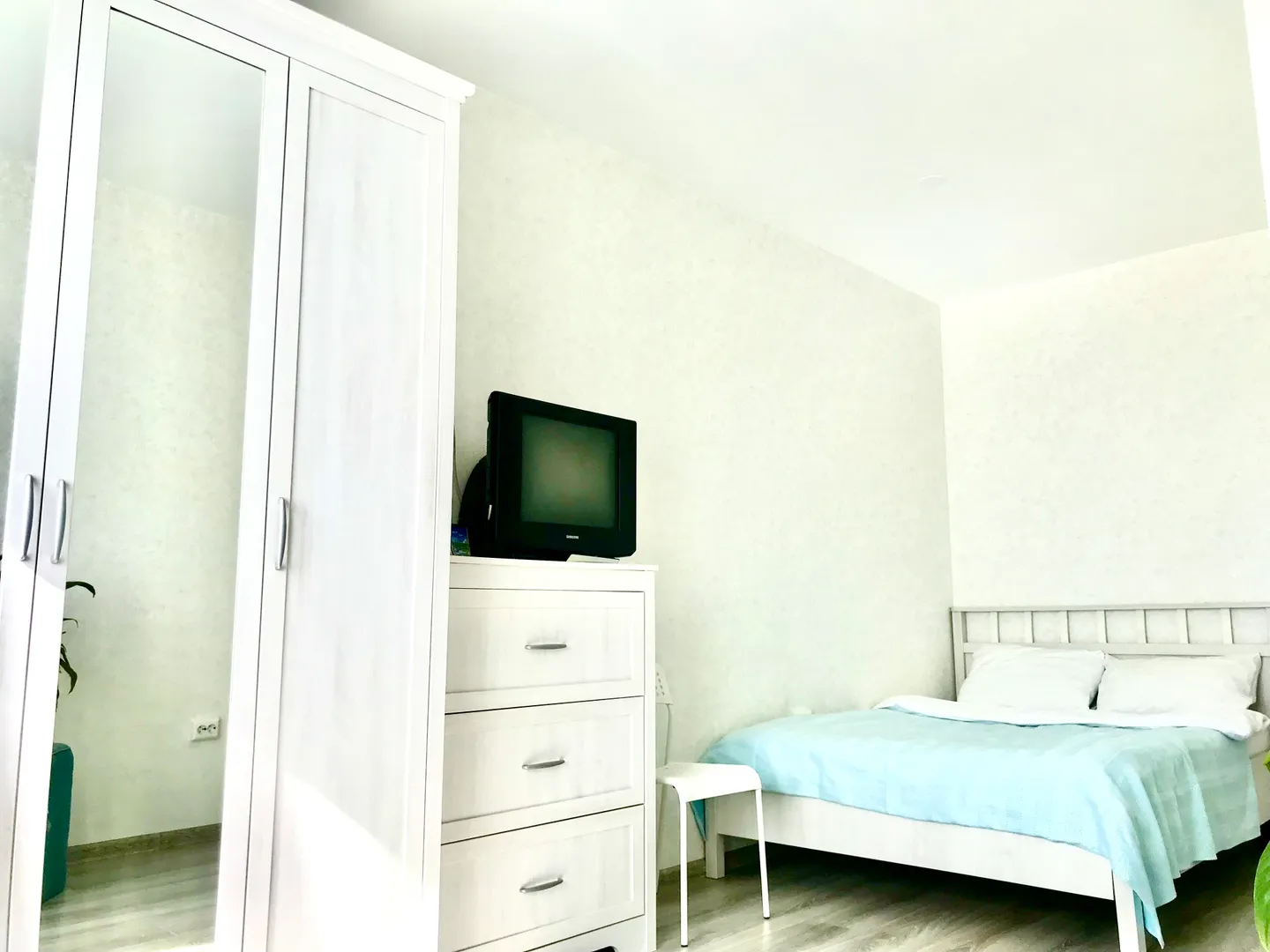"Белая волна" 1-комнатная квартира в Шушарах - фото 4