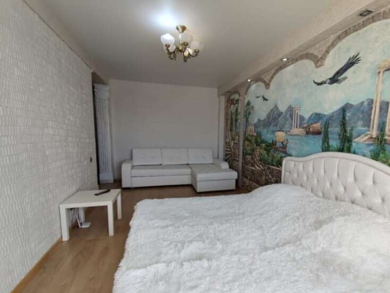 1-комнатная квартира Ярославская 72 в Чебоксарах - фото 1