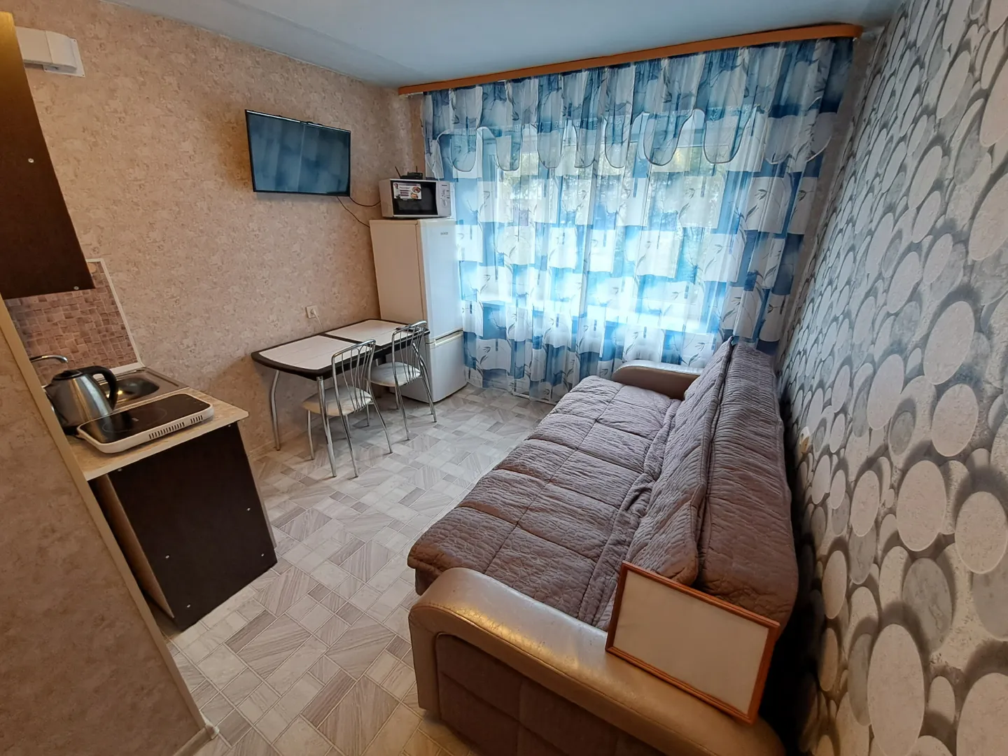 "Современная и уютная" 1-комнатная квартира в Ирбите - фото 2