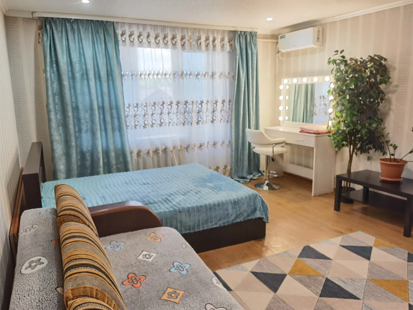 "Уютная квартира" 1-комнатная в Каменск-Шахтинском - фото 1