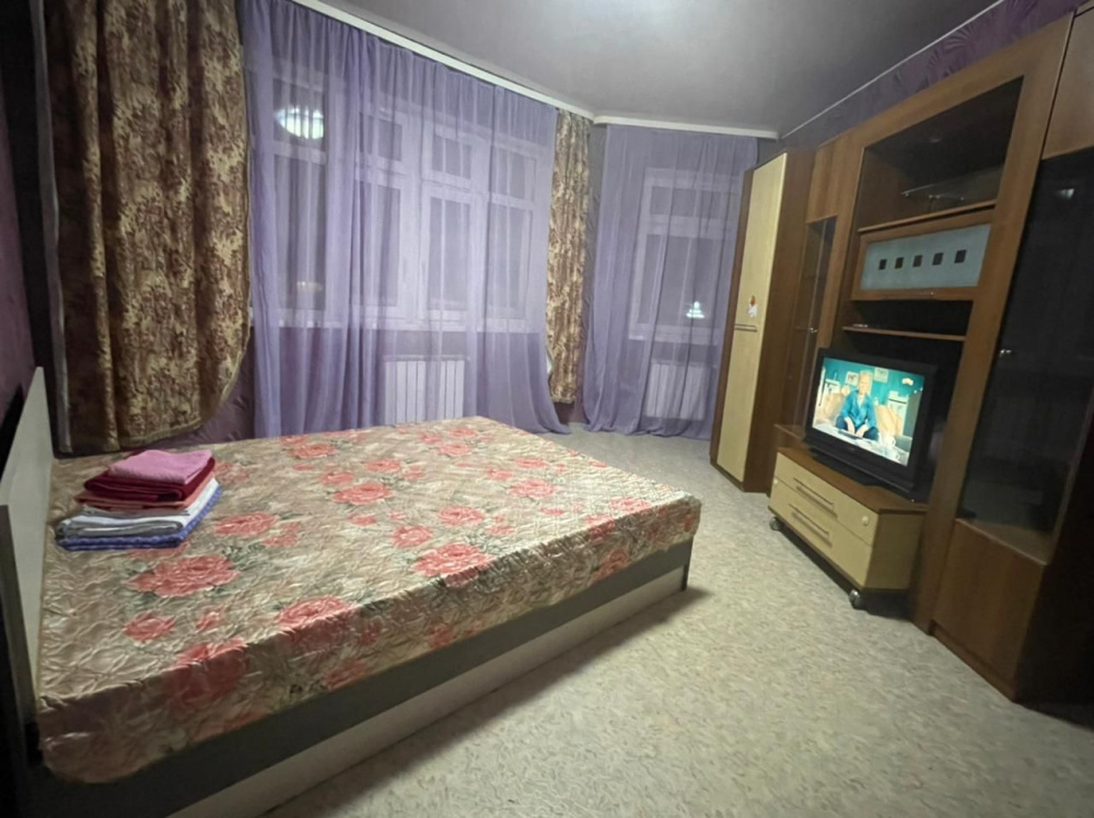"На Энгельса 3" 1-комнатная квартира в Ханты-Мансийске - фото 1