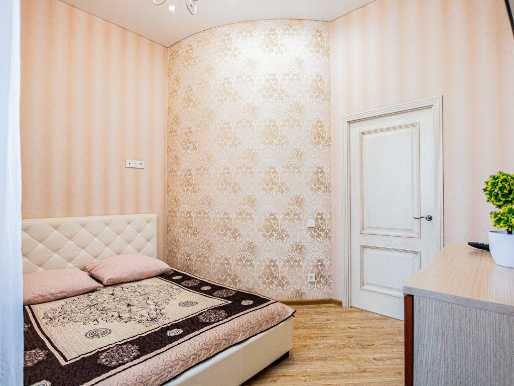 "На Коммунистической" 2х-комнатная квартира в Смоленске - фото 3