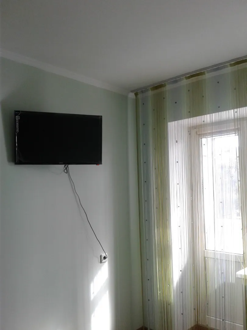 "С двумя спальными местами" 1-комнатная квартира в Белореченске - фото 4