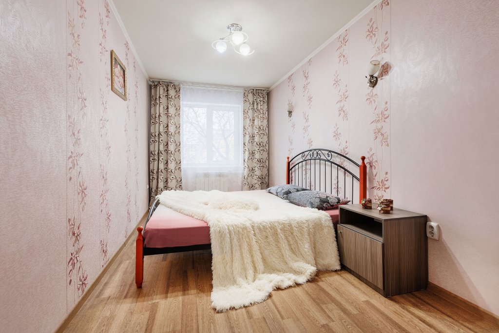 "Авант" 2х-комнатная квартира в Кемерово - фото 2