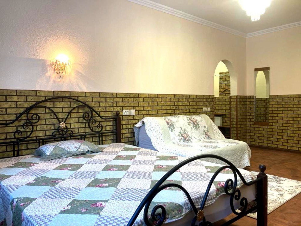 2х-комнатная квартира Гагарина 12 в Кисловодске - фото 1