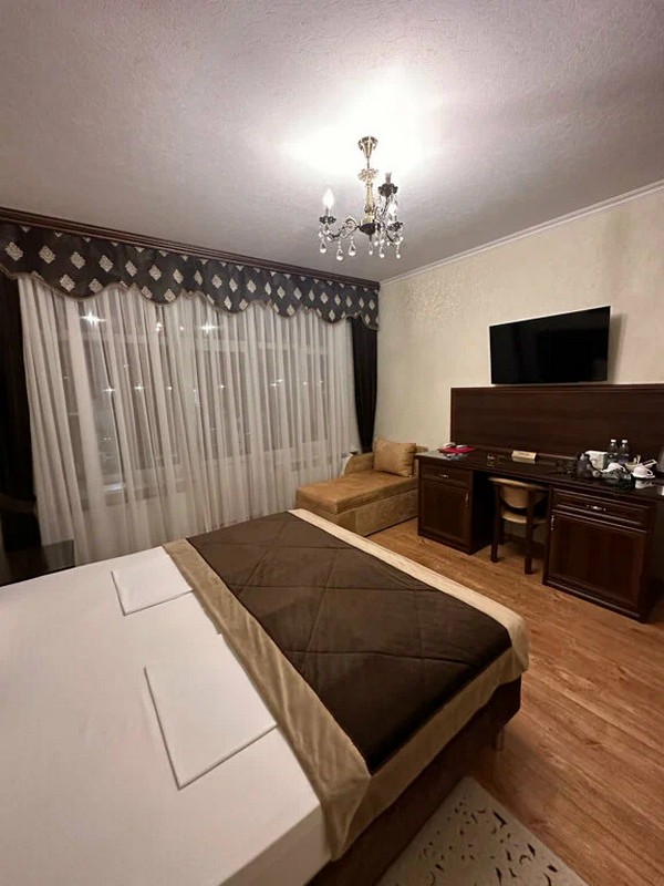 "Bars Hotel" отель в Эльхотово - фото 1