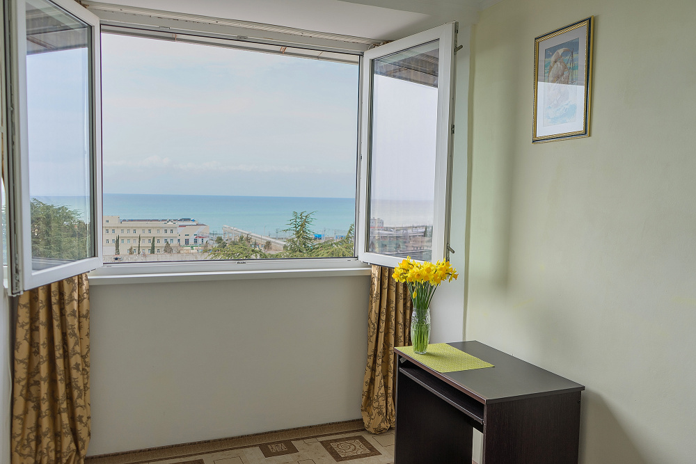 "С видом на море на Ленина 250" 1-комнатная квартира в Адлере - фото 2