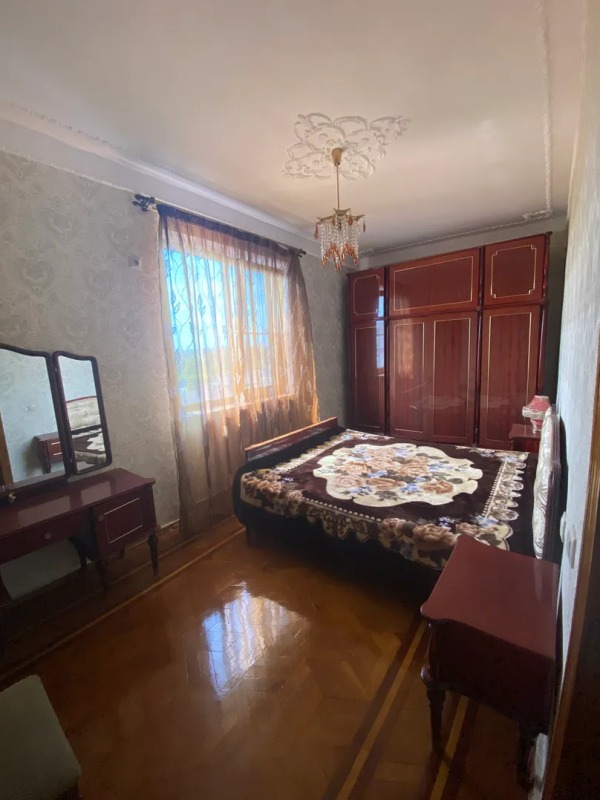 3х-комнатная квартира Ардзинба 150 в Сухуме - фото 8