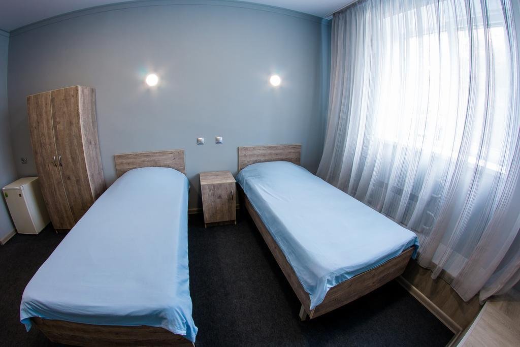 "Три Пескаря" гостиница в Курске - фото 1