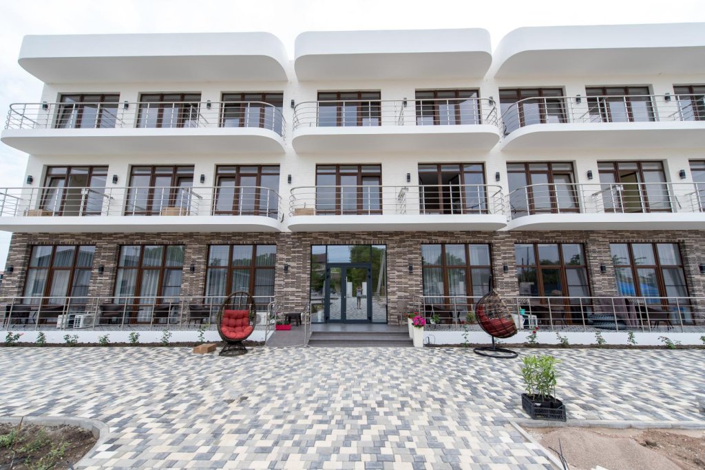 "Никос плаза" отель в Береговом (Феодосия) - фото 1