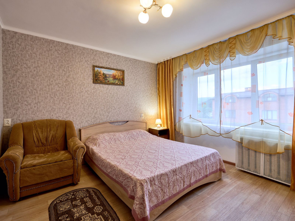 "Светлая и Уютная" 1-комнатная квартира в Кисловодске - фото 1