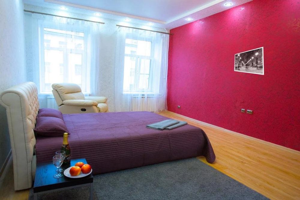 3х-комнатная квартира Фонтанки 52 в Санкт-Петербурге - фото 1
