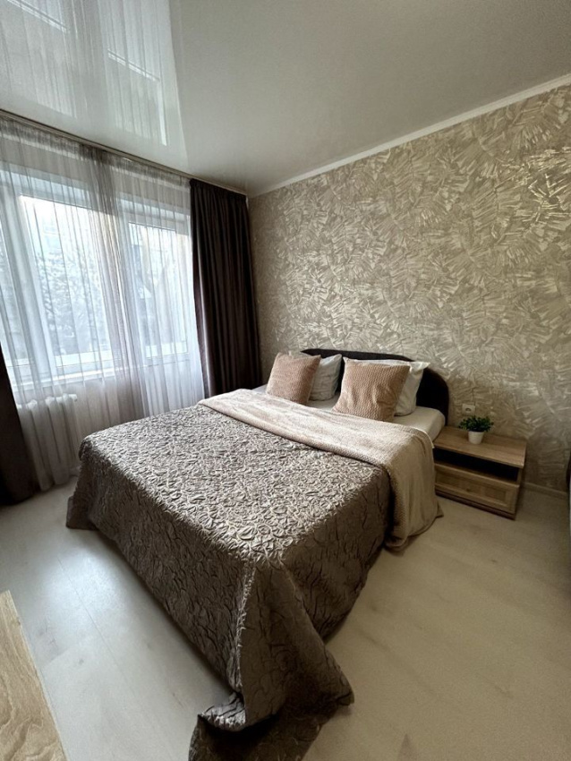 1-комнатная квартира Красноармейская 37 в Астрахани - фото 1