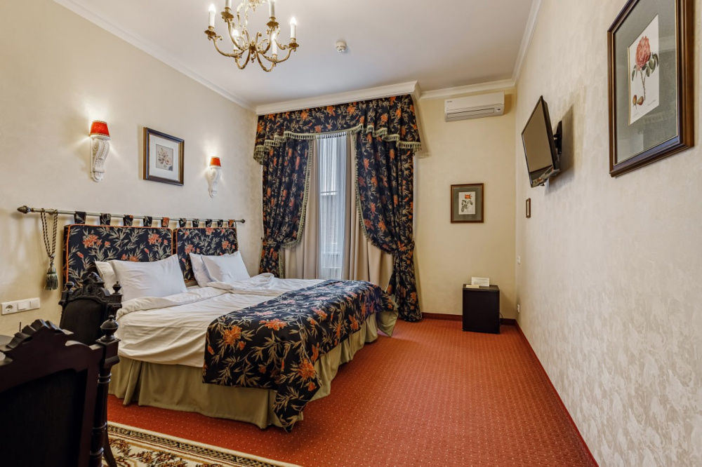 "Бристоль" отель в Краснодаре - фото 15