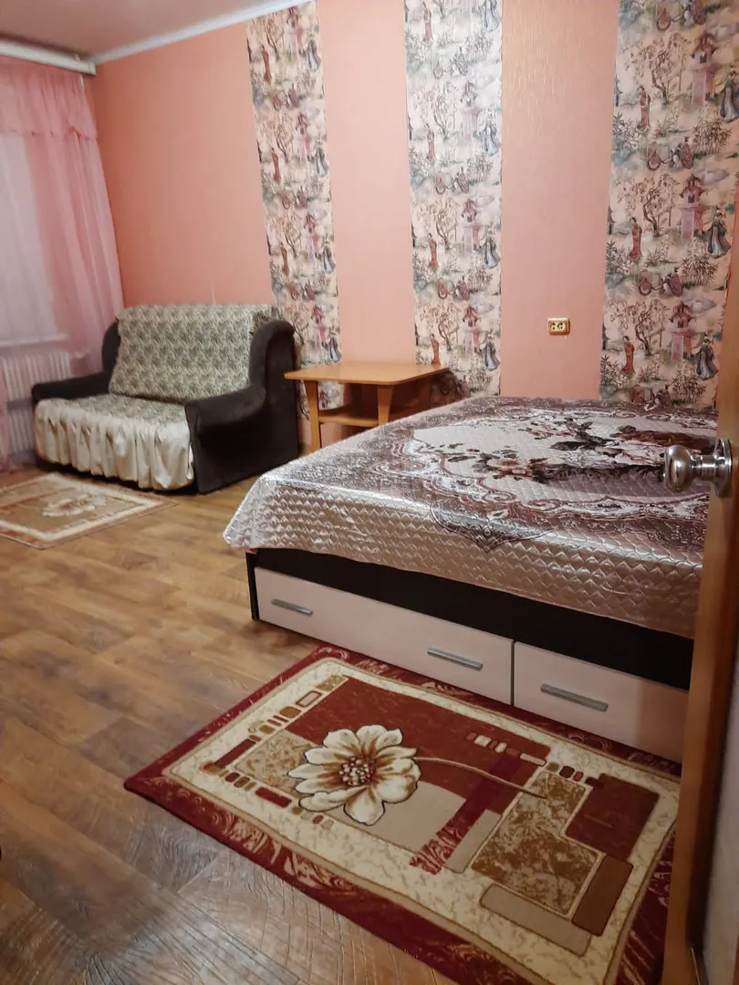 "Уютная в центре города" 2х-комнатная квартира в Павловске - фото 2