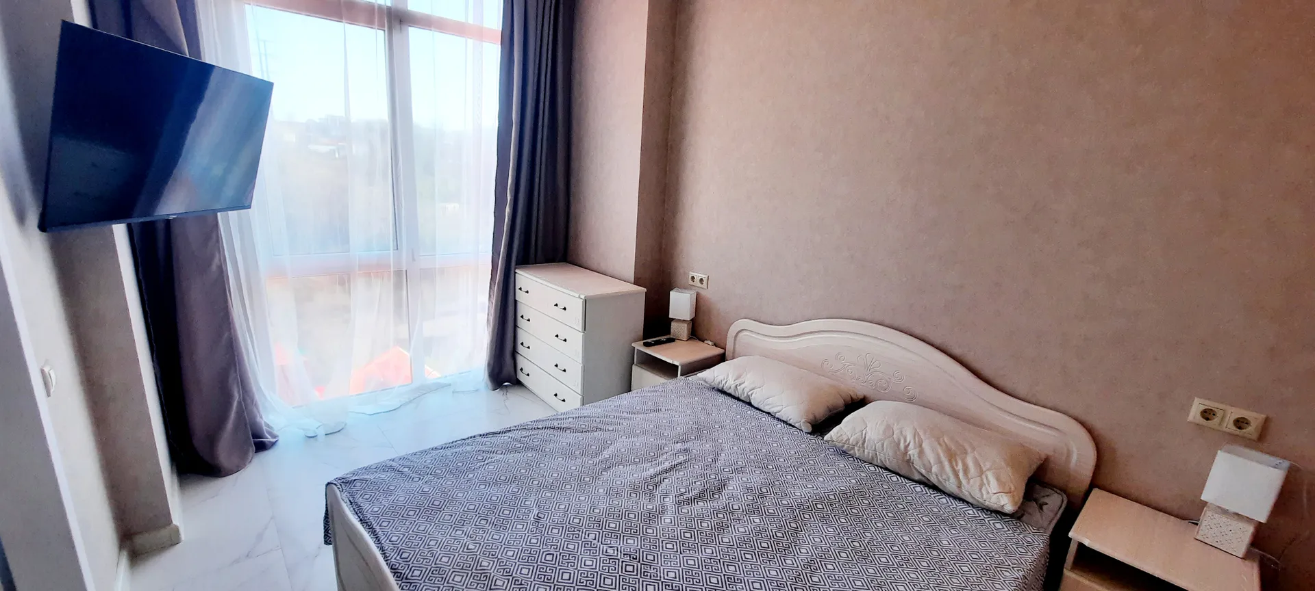 "Уютная с панорамным видом" 1-комнатная квартира в Раздольном - фото 1