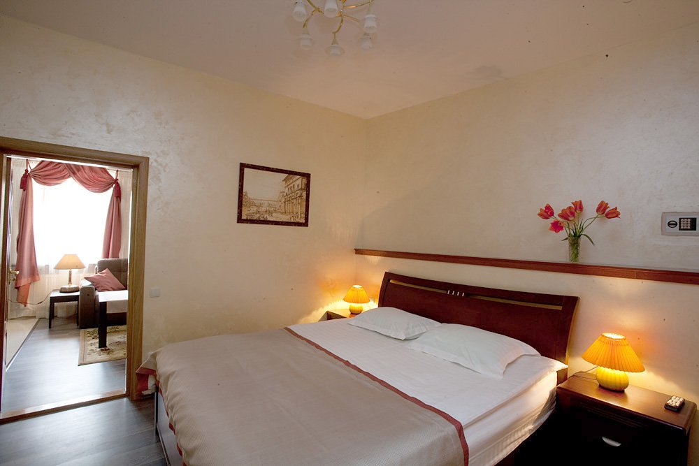 "Валенсия" гостиница в Симферополе - фото 2
