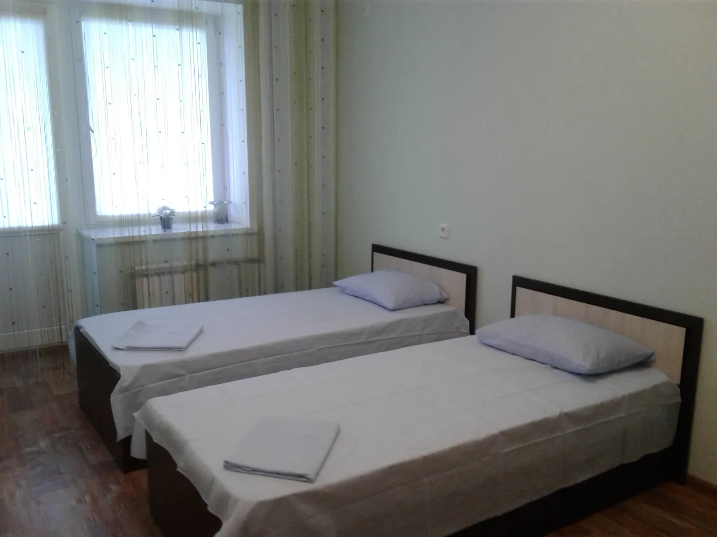 "С двумя спальными местами" 1-комнатная квартира в Белореченске - фото 2