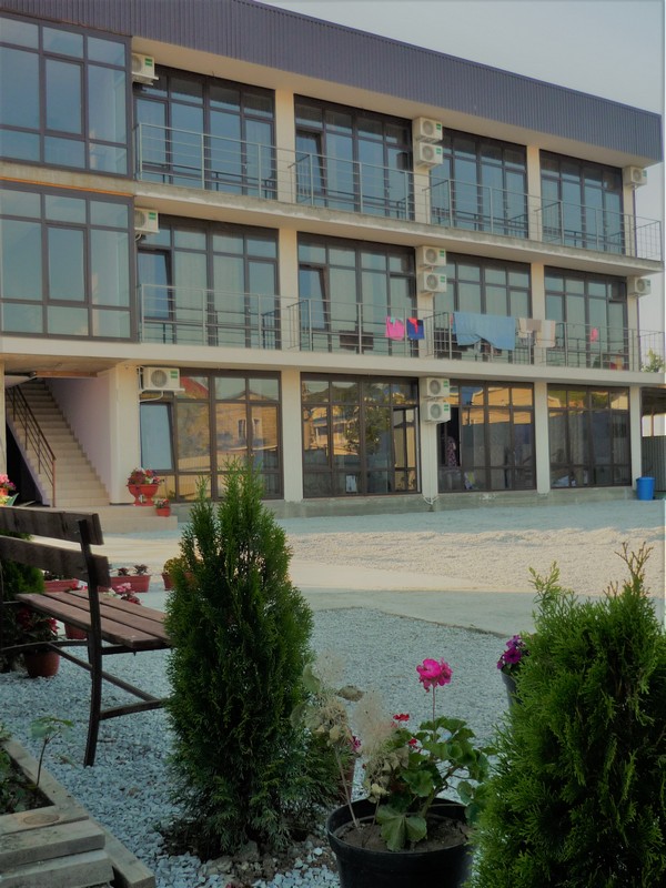 "Орлинка" гостиница в Лермонтово, ул. Приморская, 6 - фото 1