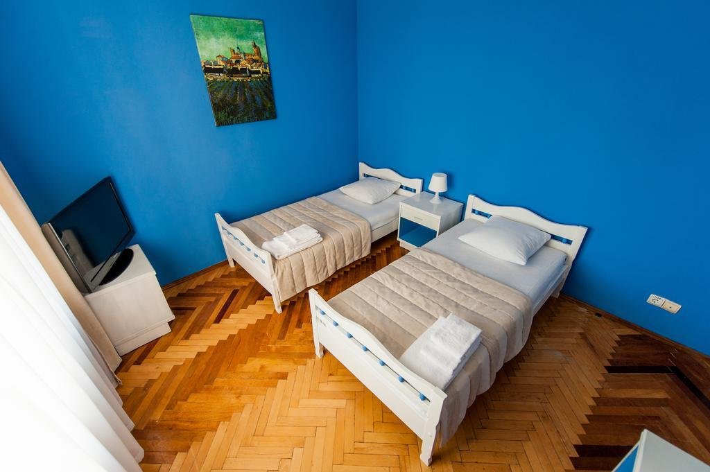 "Bed and Breakfast" отель в Курске - фото 13