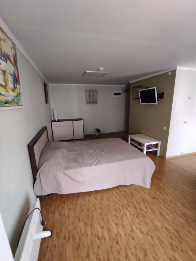 "Уютная в самом центре города" 1-комнатная квартира в Сухуме - фото 1