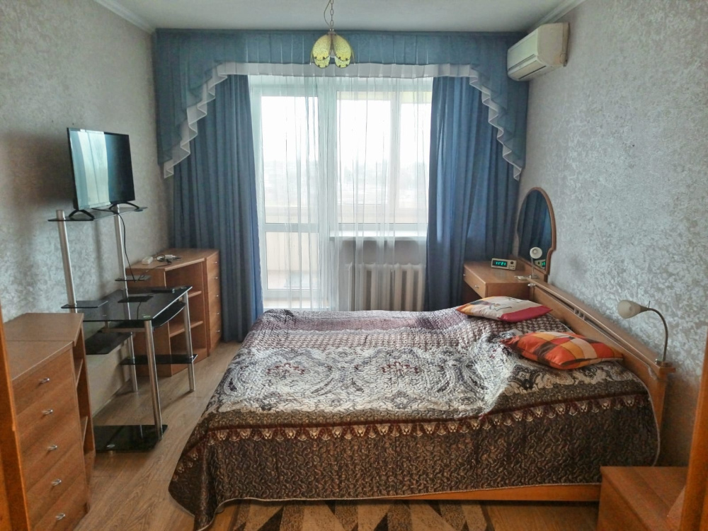 "Плеханова 16" 2х-комнатная квартира в Ейске - фото 1