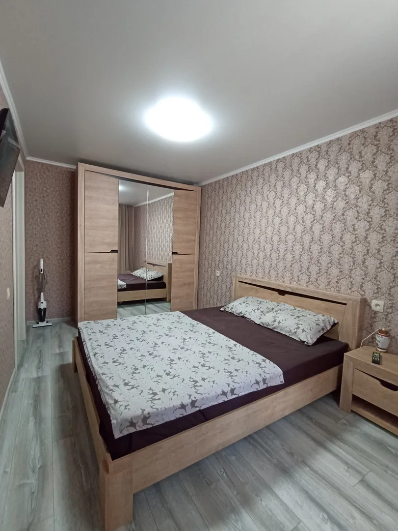 "Для комфортного отдыха" 2х-комнатная квартира в Каменск-Шахтинском - фото 1