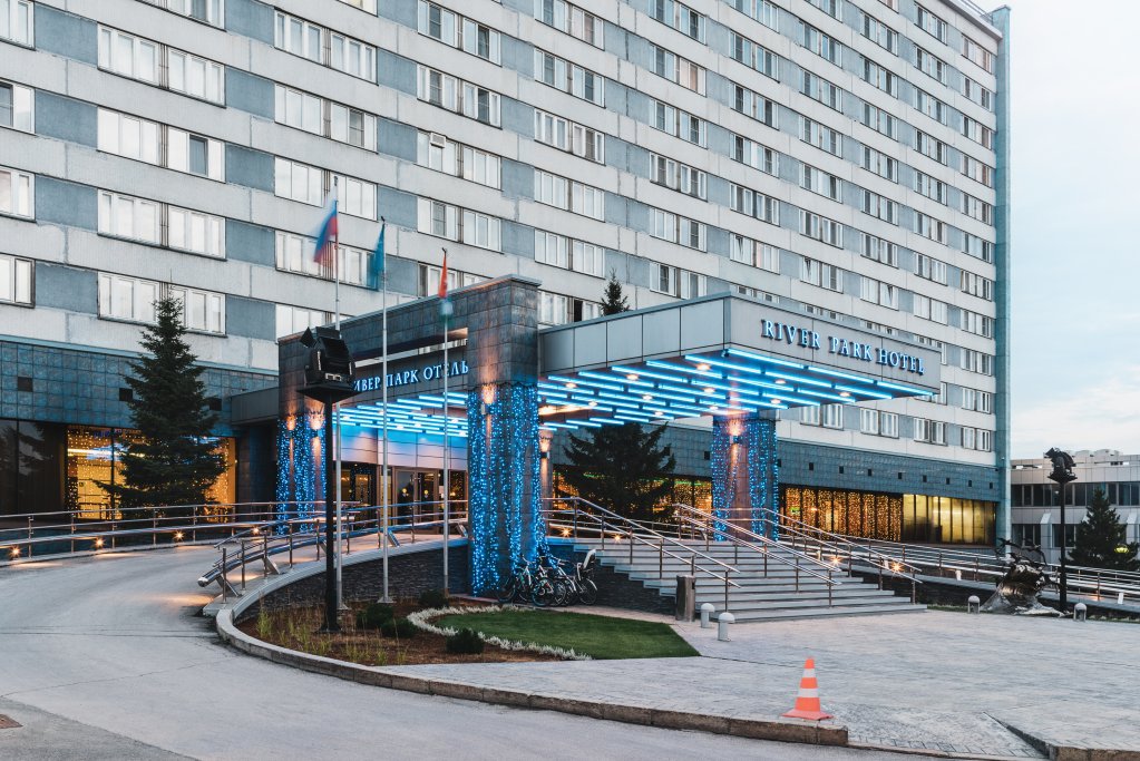 "River Park Ob Hotel" отель в Новосибирске - фото 1
