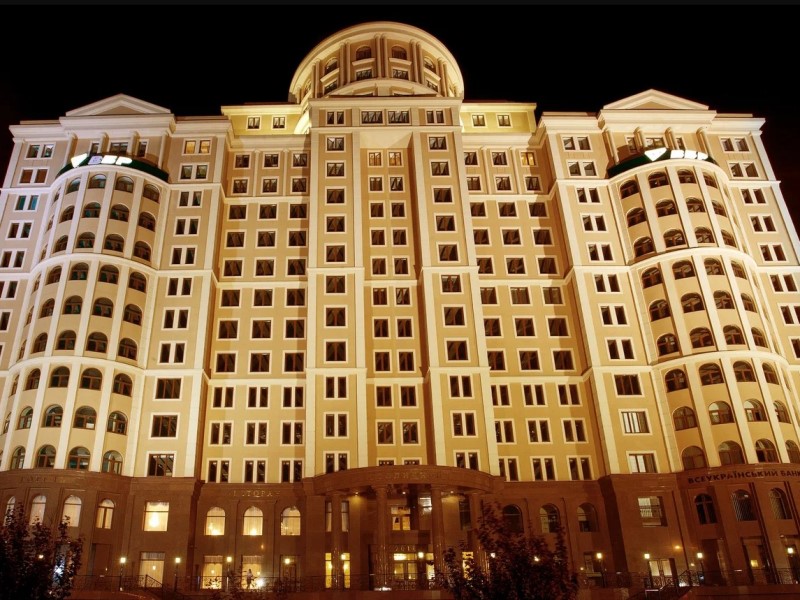 "Столичный" отель в Донецке - фото 1