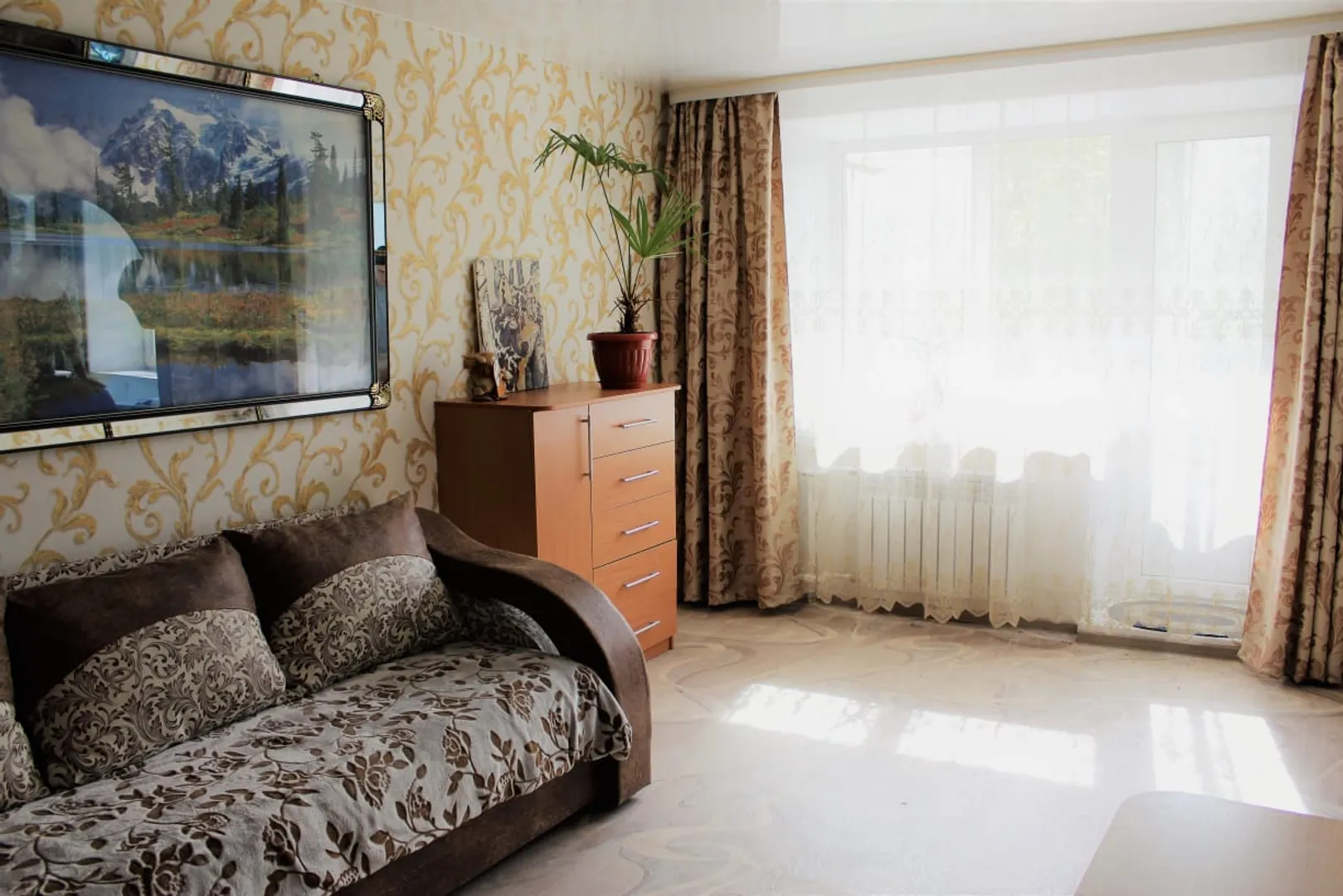 "Отличная близко к центру" 2х-комнатная квартира в Арсеньеве - фото 2