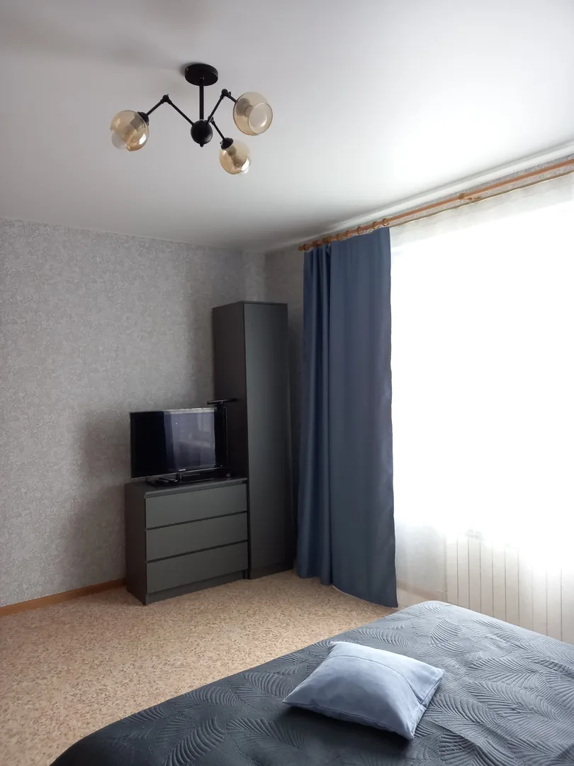 "С новыми матрасами" 2х-комнатная квартира в Южно-Курильске - фото 2