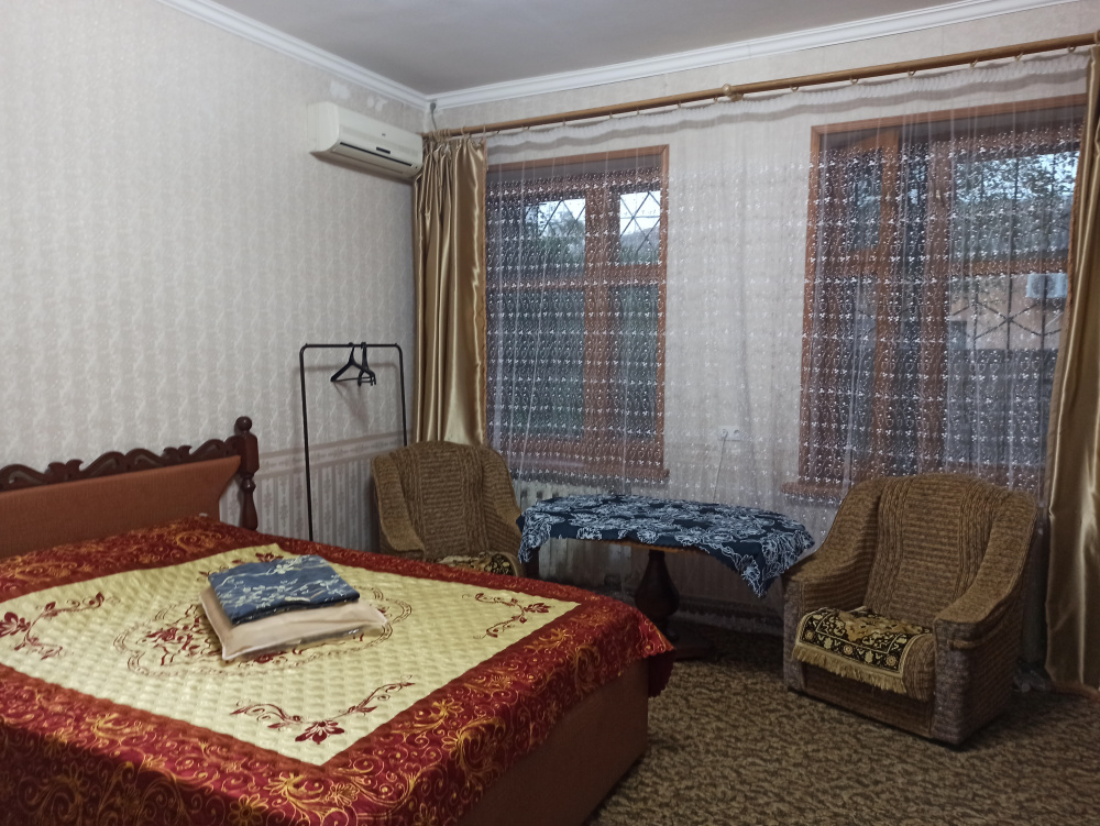 2-комнатная квартира Ленина 15 в Евпатории - фото 1
