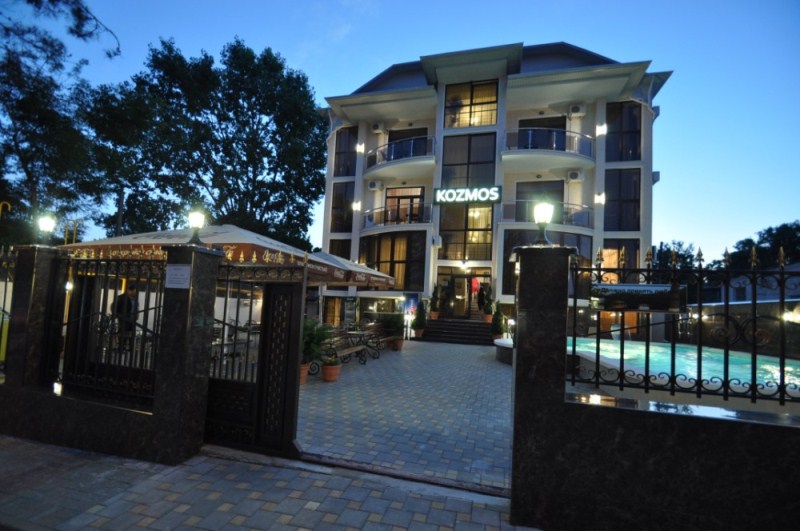 "KoZmos" отель в Кабардинке - фото 2