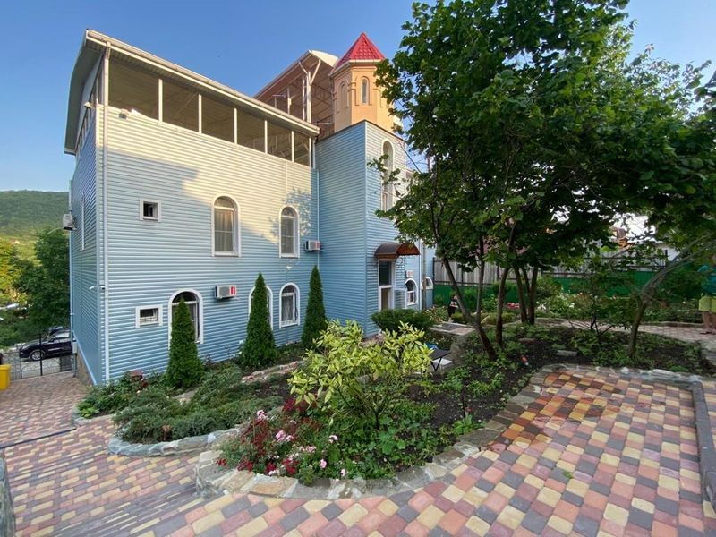 "Долина Роз" гостевой дом в Архипо-Осиповке - фото 1