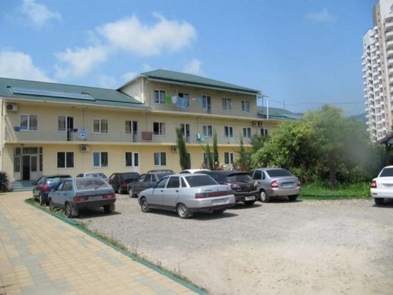 "Изумруд" гостиничный комплекс в Лазаревком - фото 1