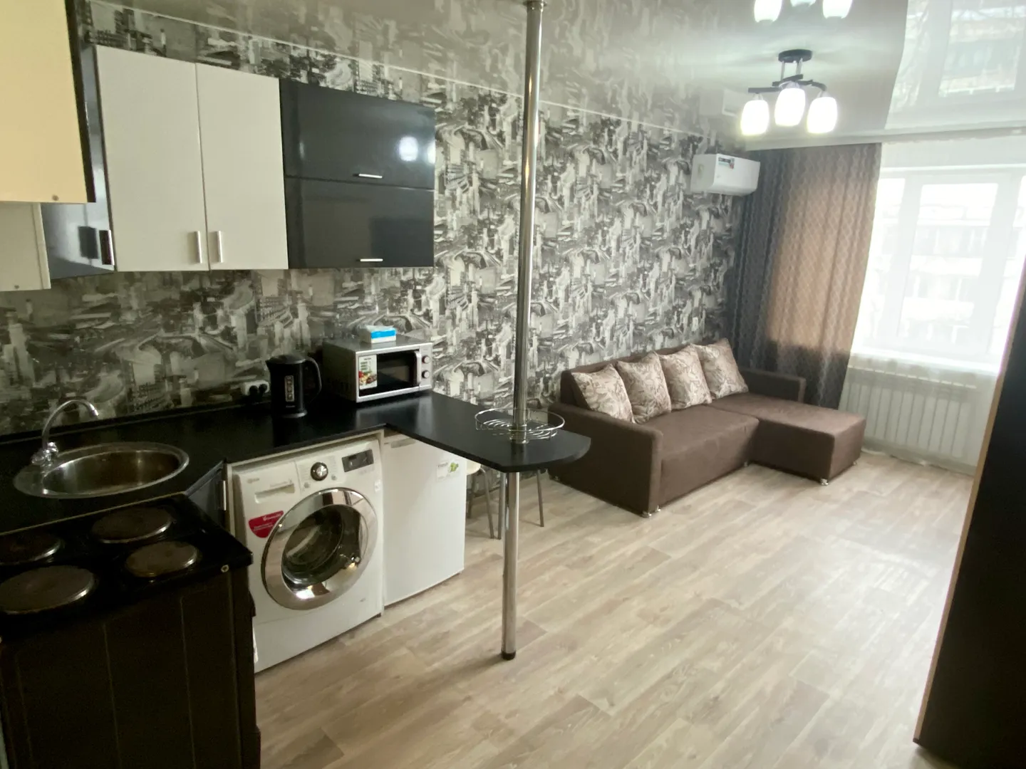 "Хорошая" 1-комнатная квартира в Арсеньеве - фото 1