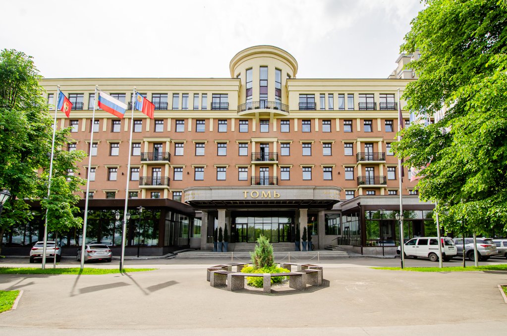 "ТОМЬ RIVER PLAZA" отель в Кемерово - фото 1