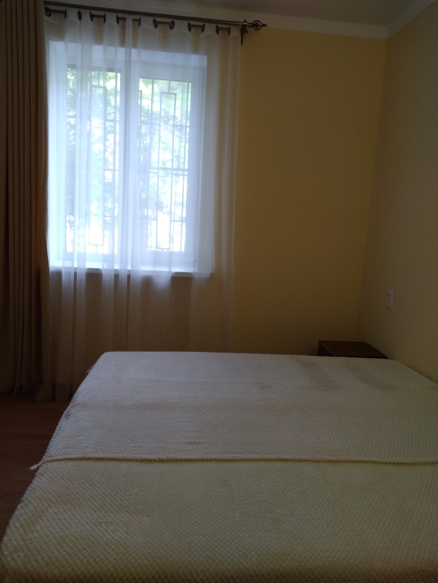"Уютная у моря" 2х-комнатная квартира в Сухуме - фото 4