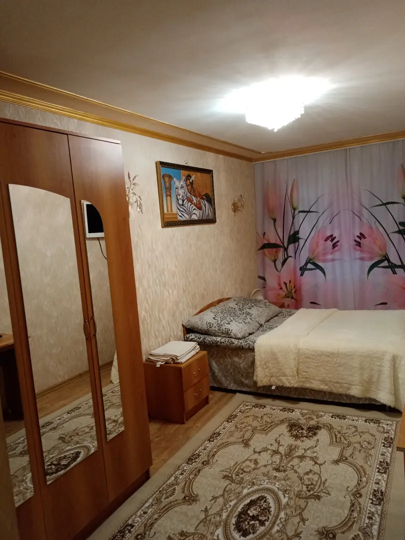 "Для комфортного проживания" 3х-комнатная квартира в Рыльске - фото 1