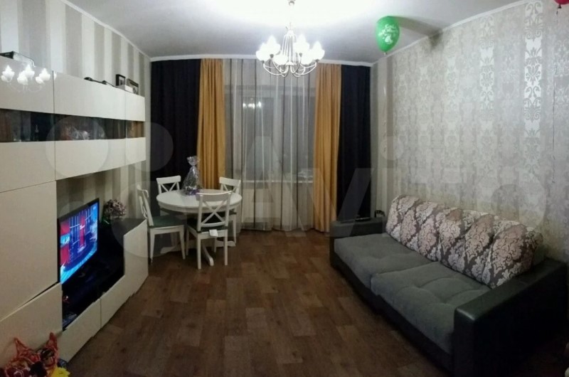 3х-комнатная квартира Магистральная 2 в Омске - фото 1