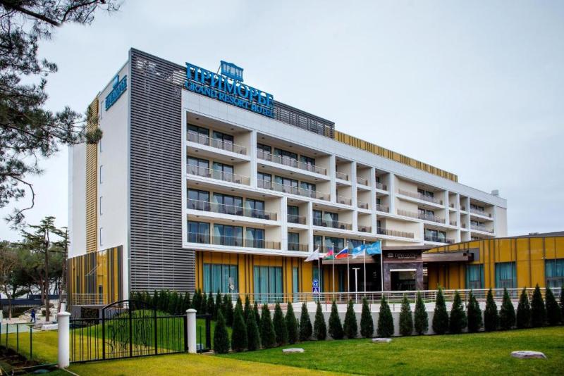 "Приморье Grand Resort Hotel" пансионат в Геленджике - фото 1