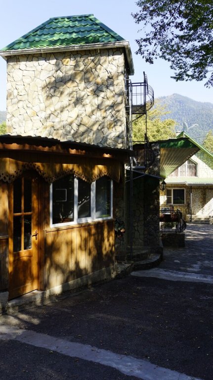 "Азимут" гостевой дом в Гузерипле - фото 1