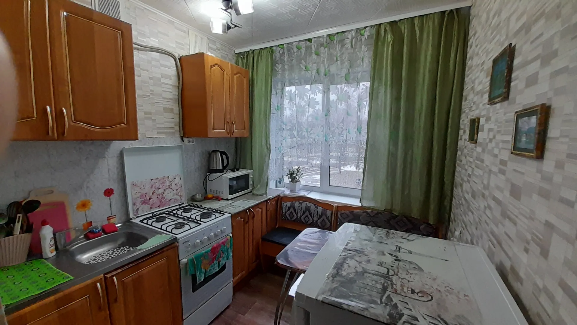 "Уютная рядом с трассой" 2х-комнатная квартира в Павловске - фото 3